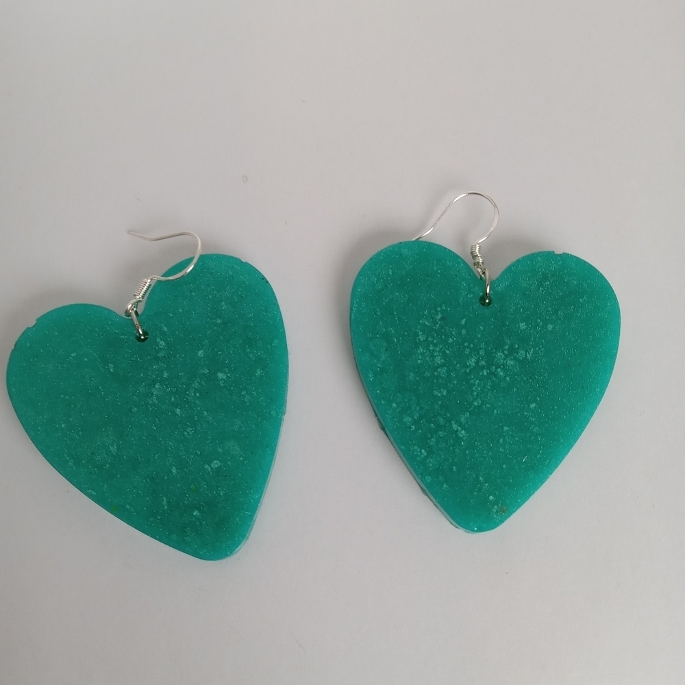 Green Heart-Shaped Earrings - Picture 5 of 7